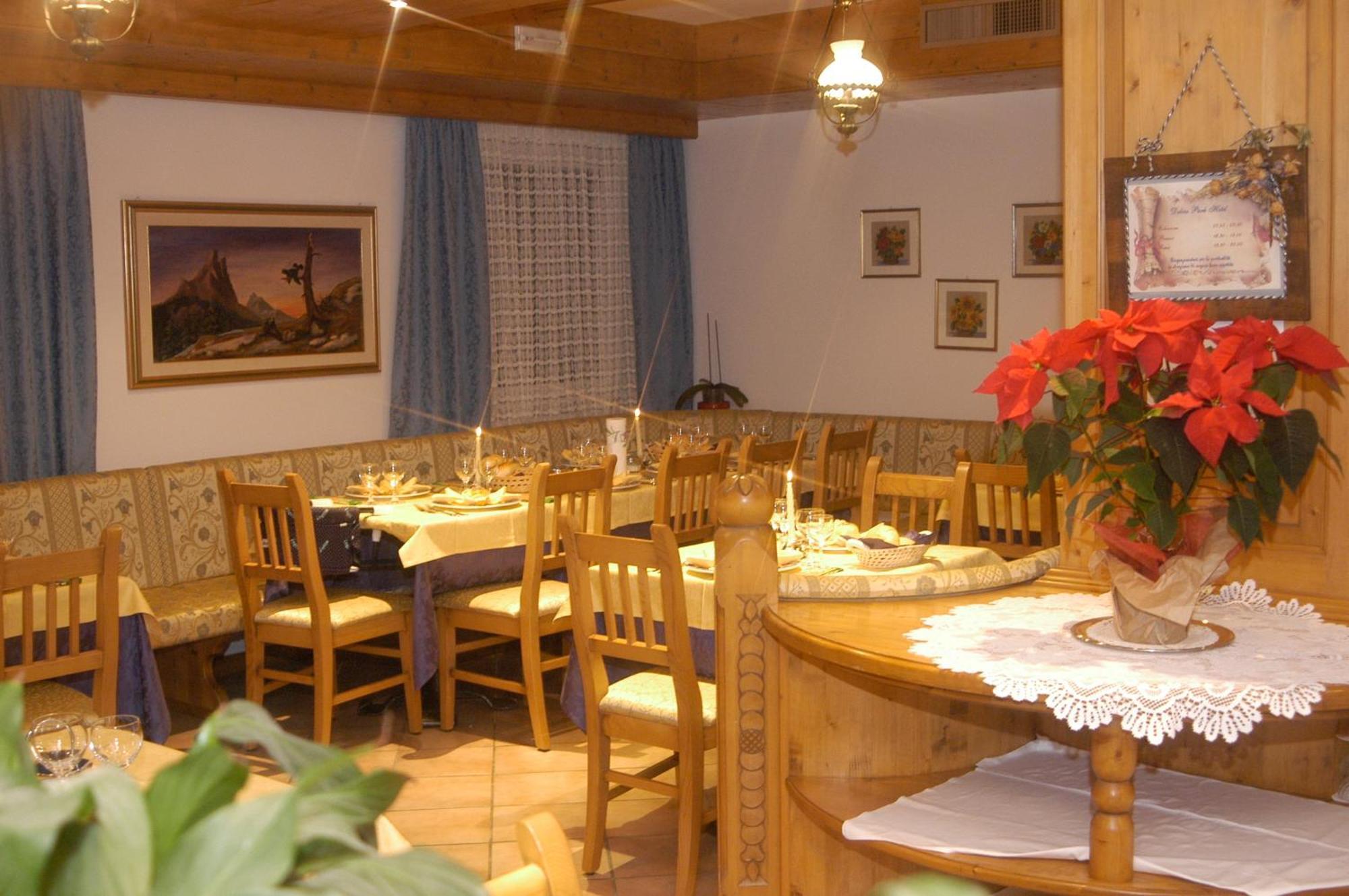 Debra Park Hotel Moena Buitenkant foto